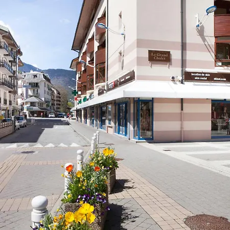 4 Couchages Avec Balcon En Centre-ville, Proche Remontees Et Thermes - - Fr-1-512-69 Apartment *